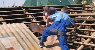 Демонтаж крыши в Ахтубинске - стоимость работ от 728 рублей за м2